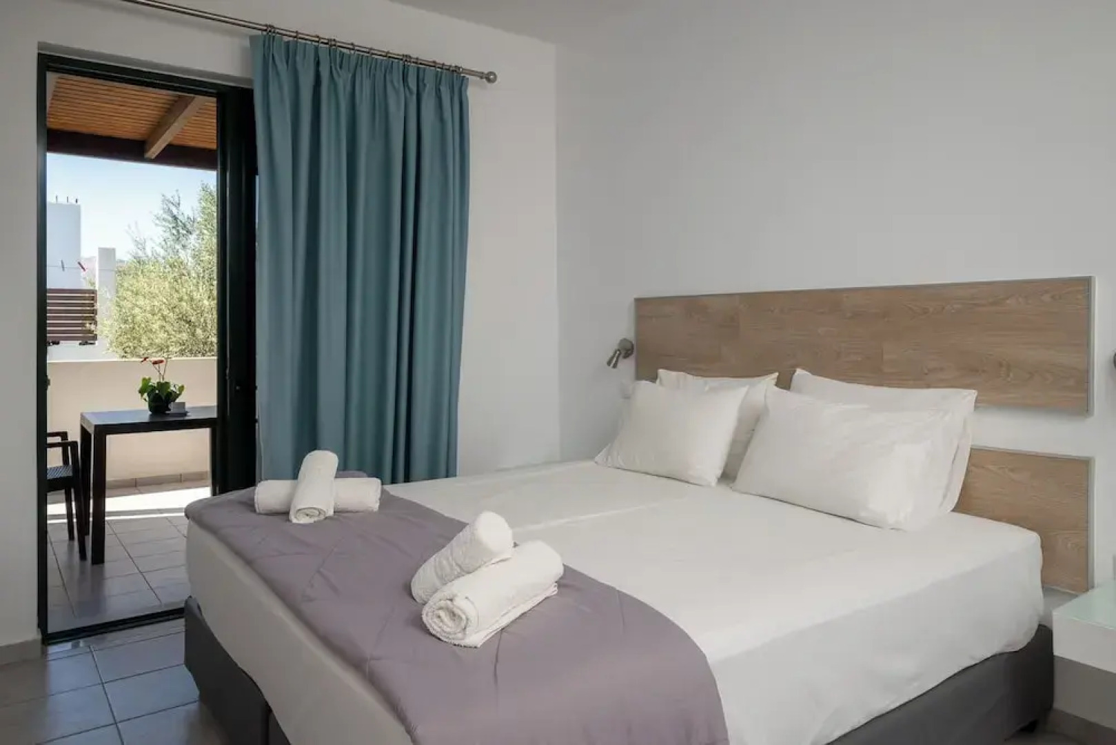 Triantafillas Suites