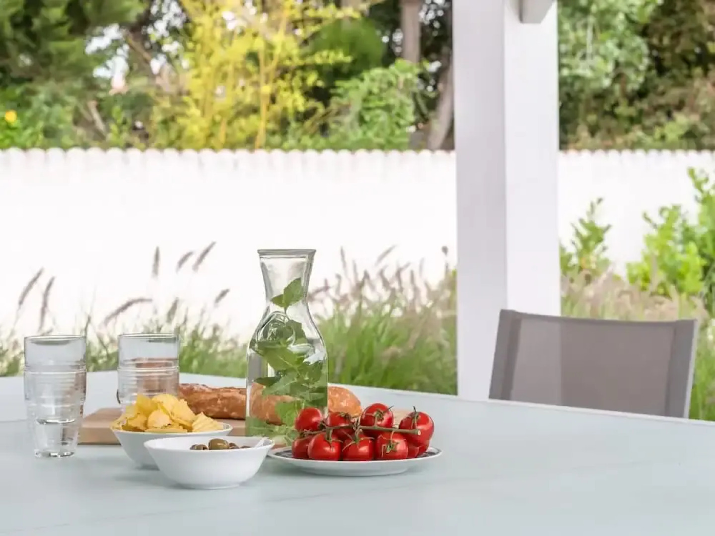 Villa w/ Palm Trees & Pool