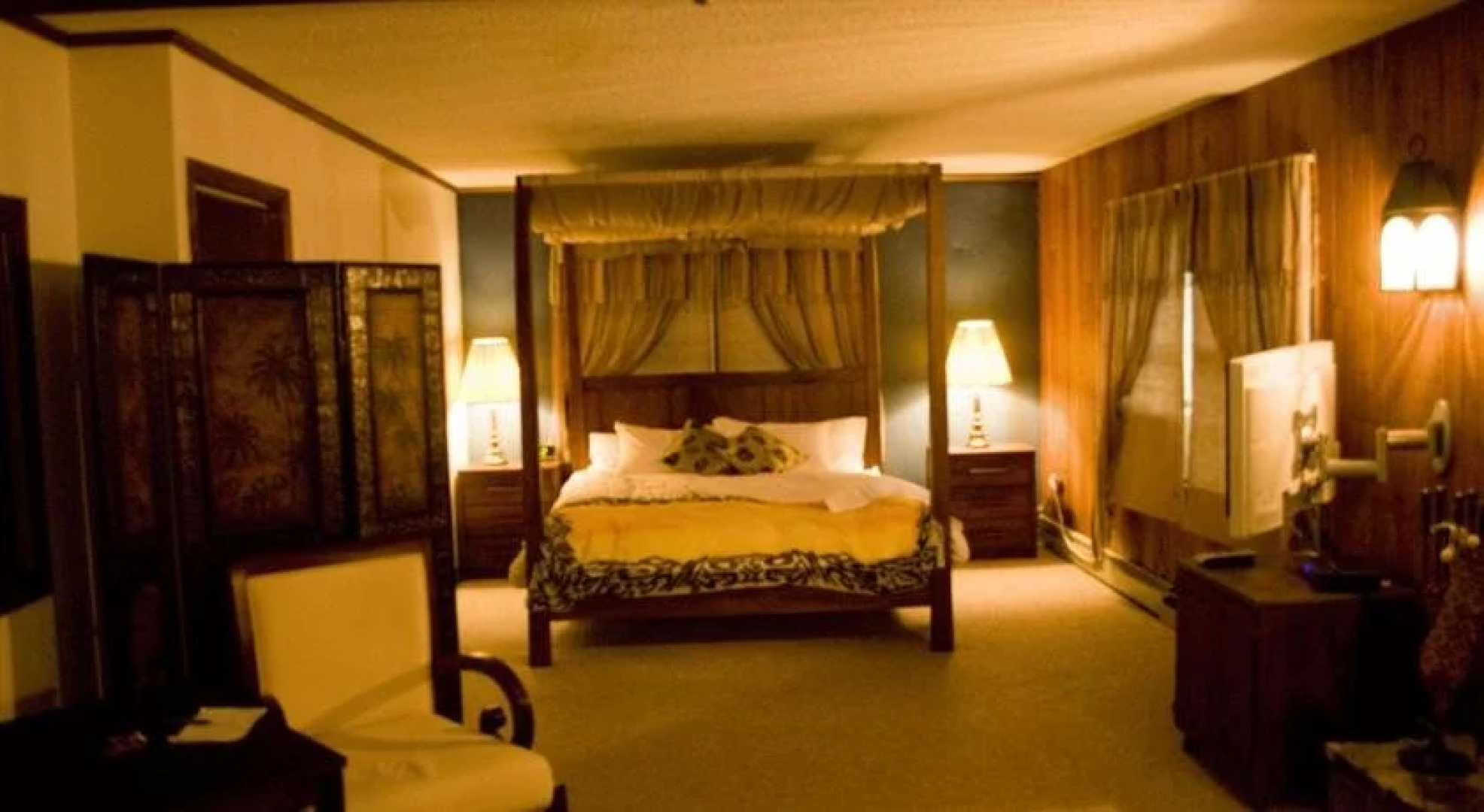 Stones Lodge under Mt. Stratton