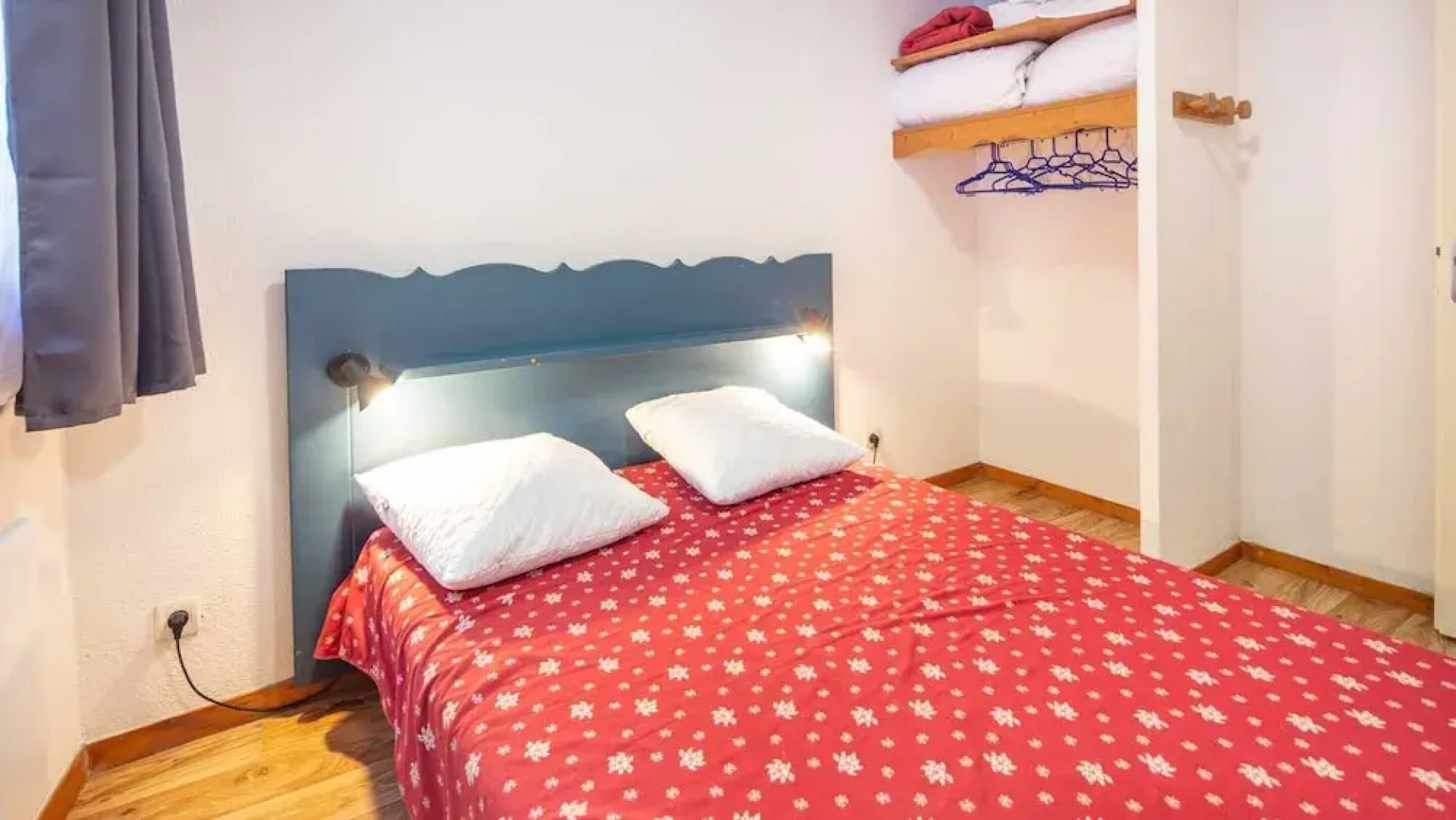 Stylish Alpine Stay for 6 Guests