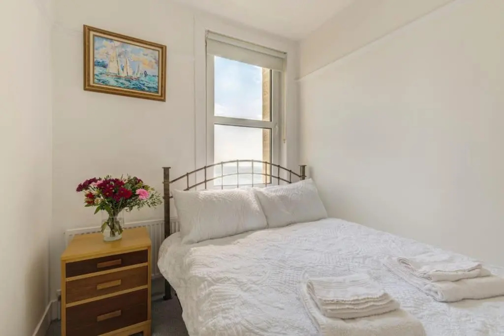 Worthing sea-front apartment