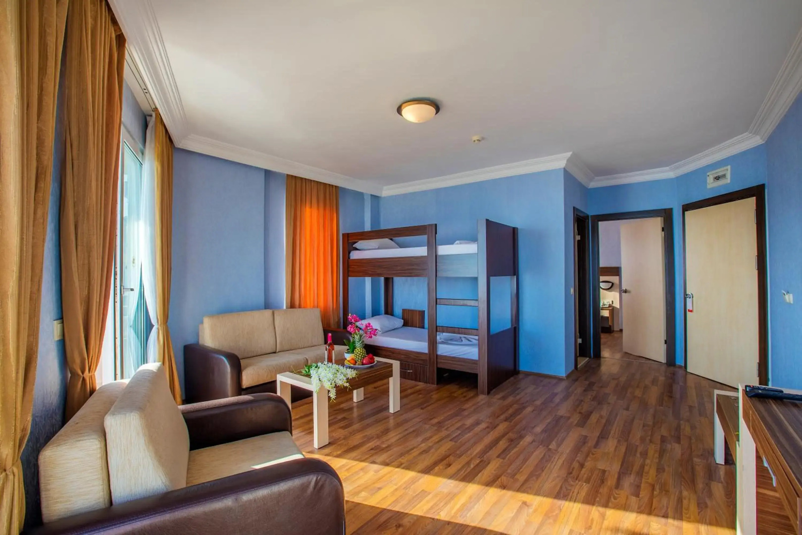 Hawaii Suite Beach Hotel