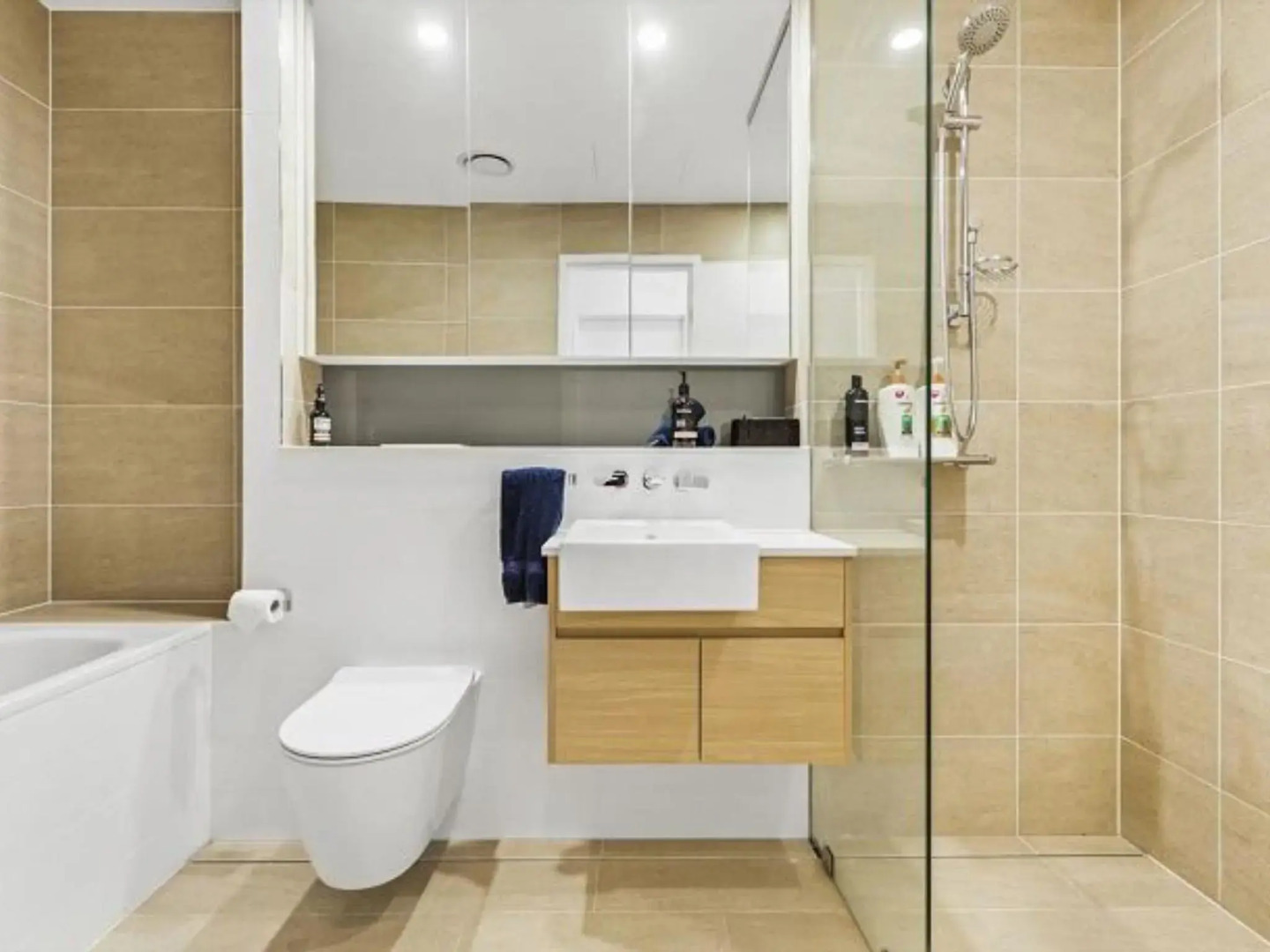 Beachfront Luxury On Huskisson Beach 1 Minute to Everywhere