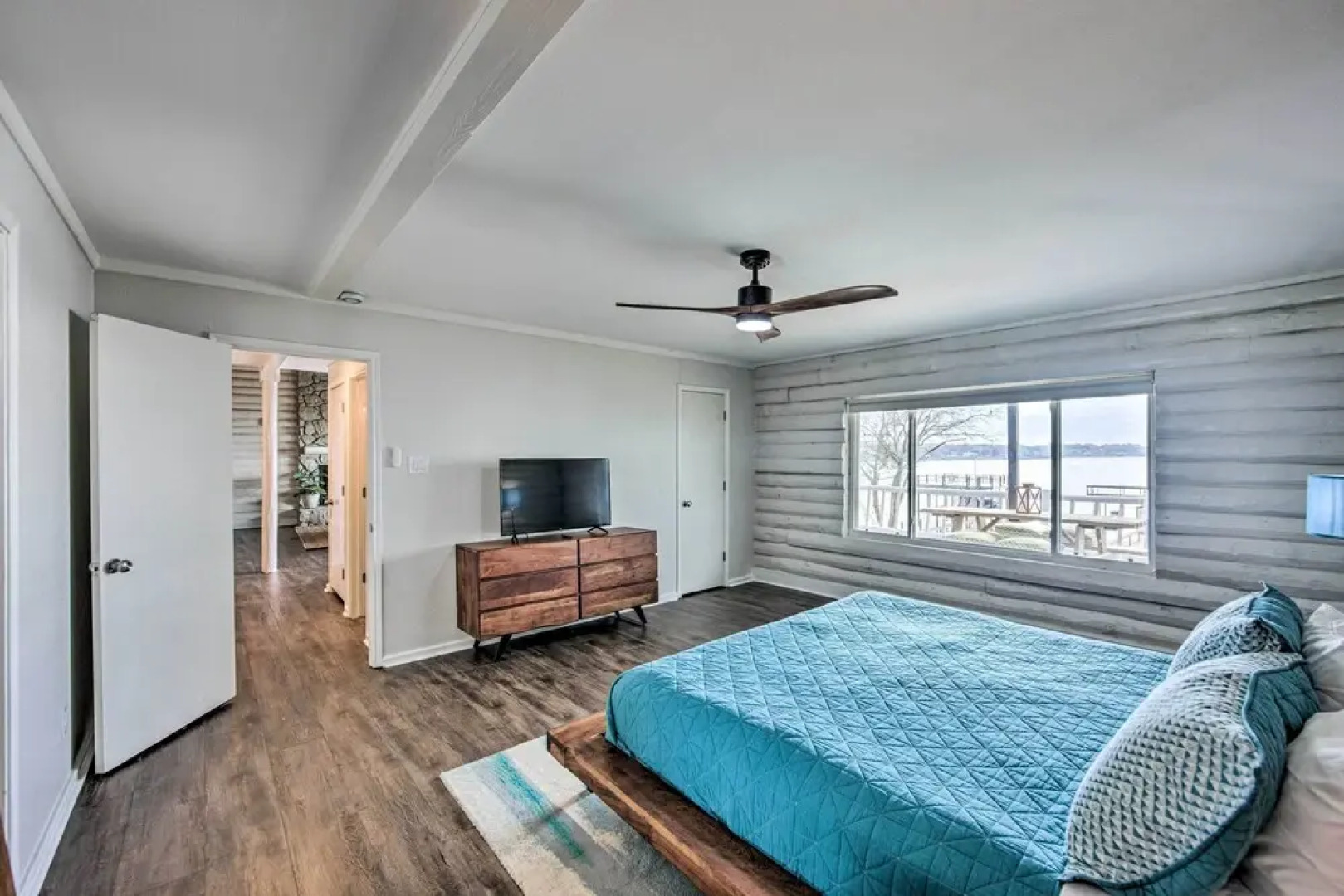 Gun Barrel City Home w/ Private Deck & Fire Pit