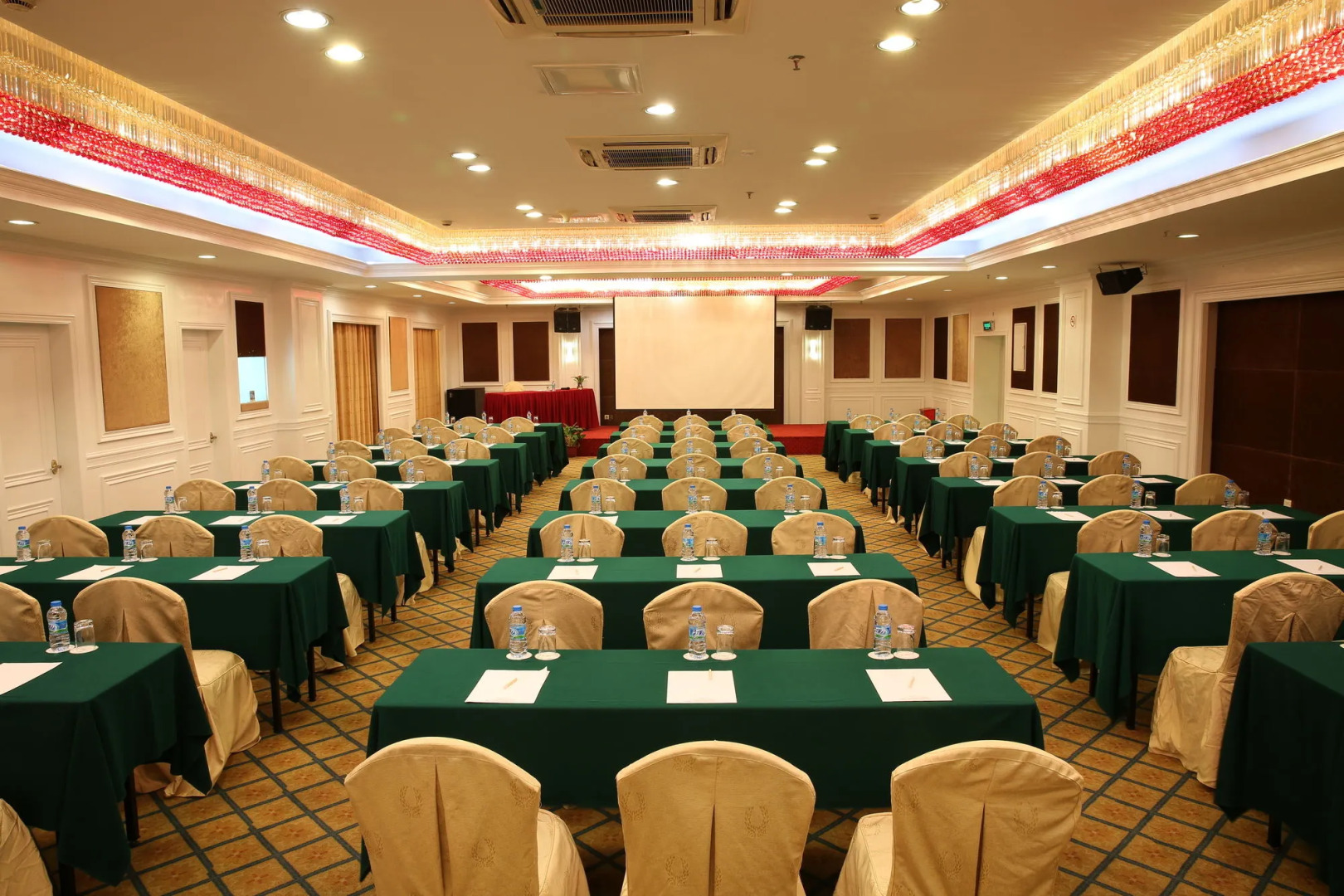 Country Garden Flower City Hotel