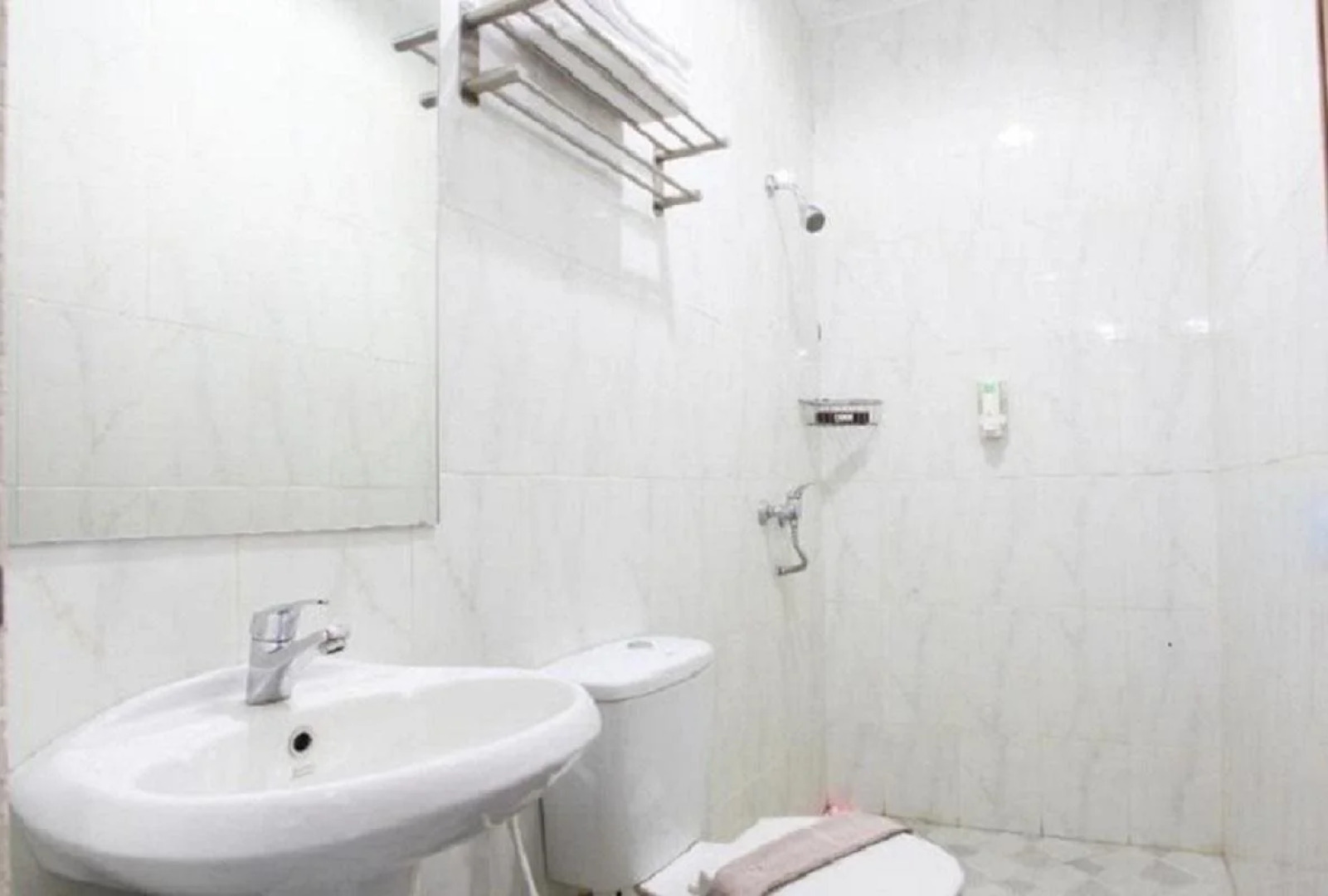 RedDoorz Plus near Living World Pekanbaru