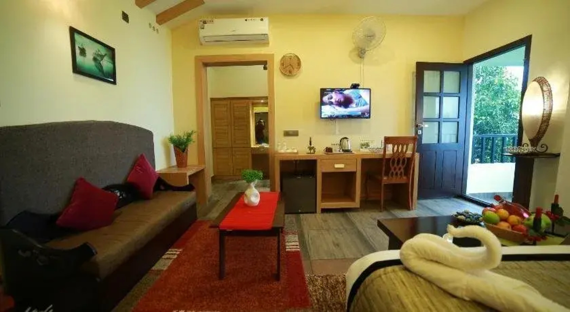 Silver Green Holiday Enclaves