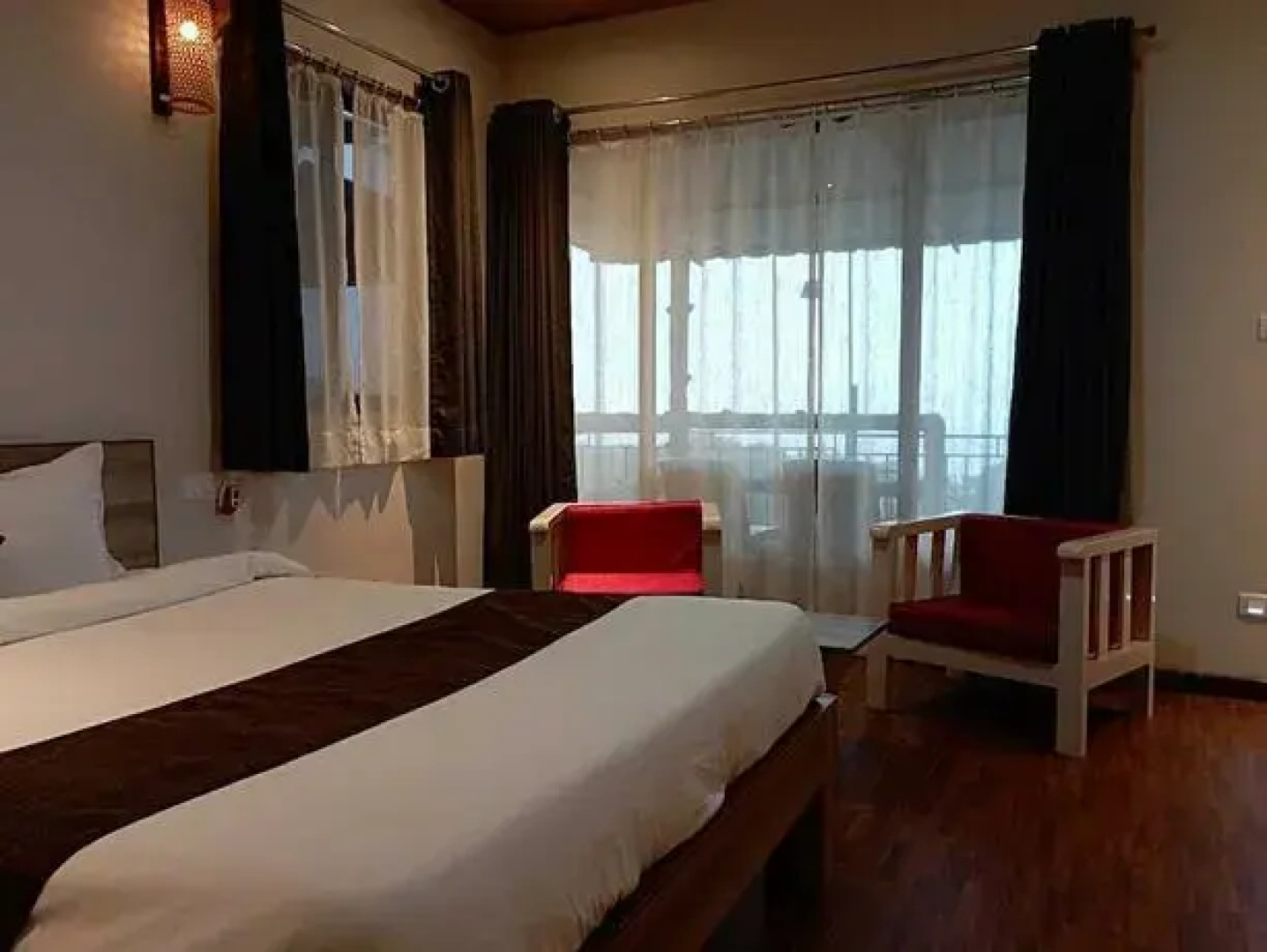 La Nicholas Dei Da Kine Resort