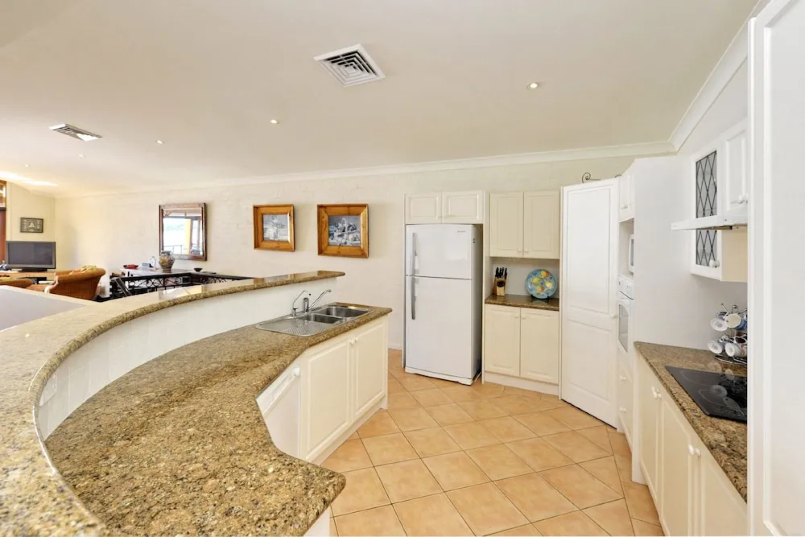 Marine Dr 2/70 - Fingal Bay