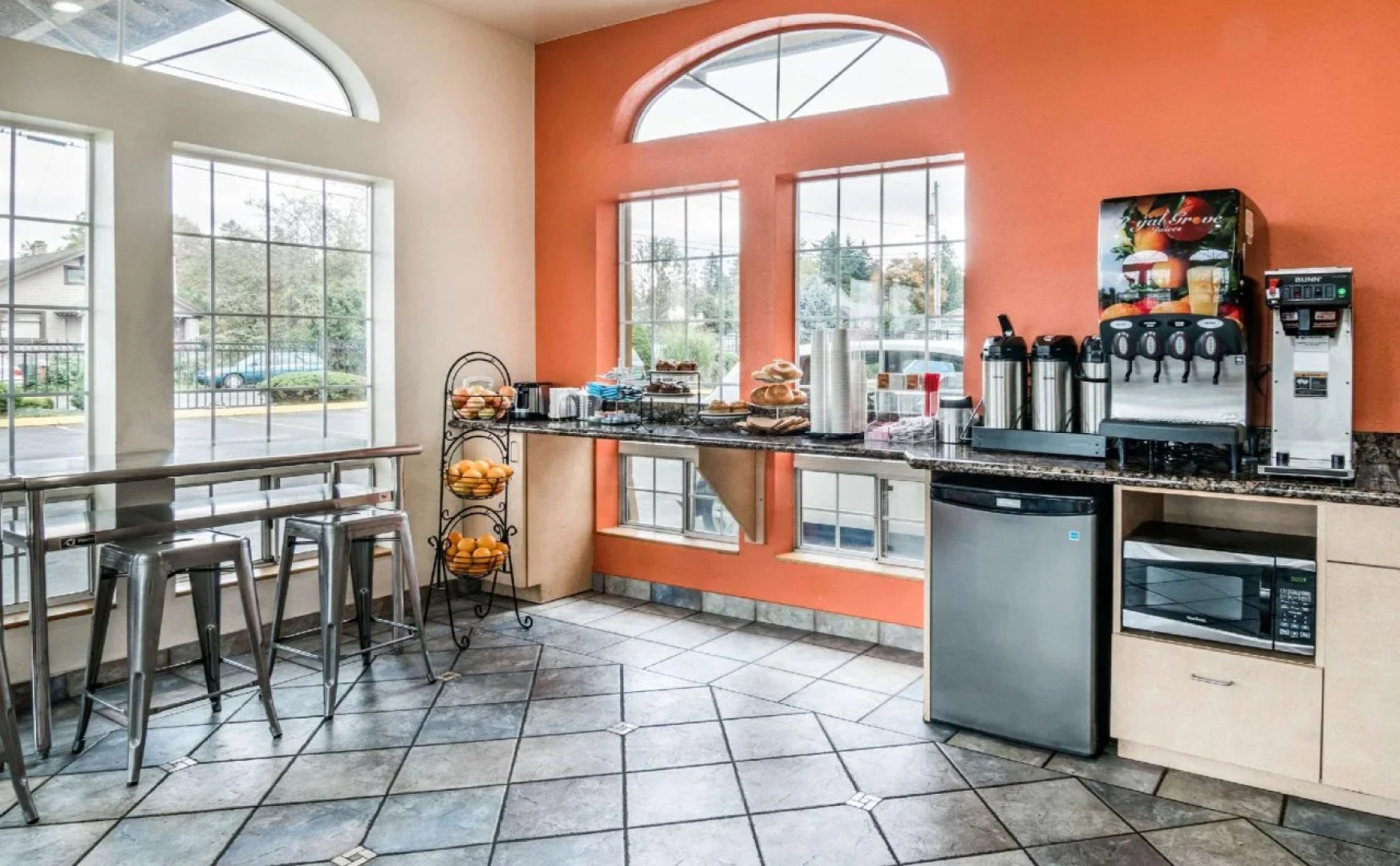 Econo Lodge Portland Airport