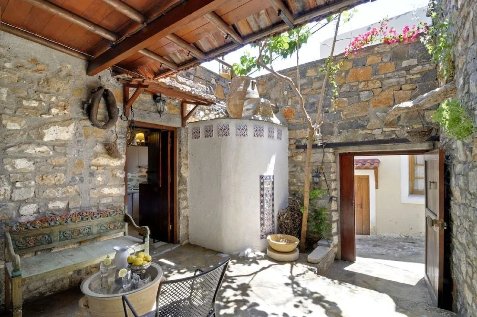 Elounda Traditional Art Suites