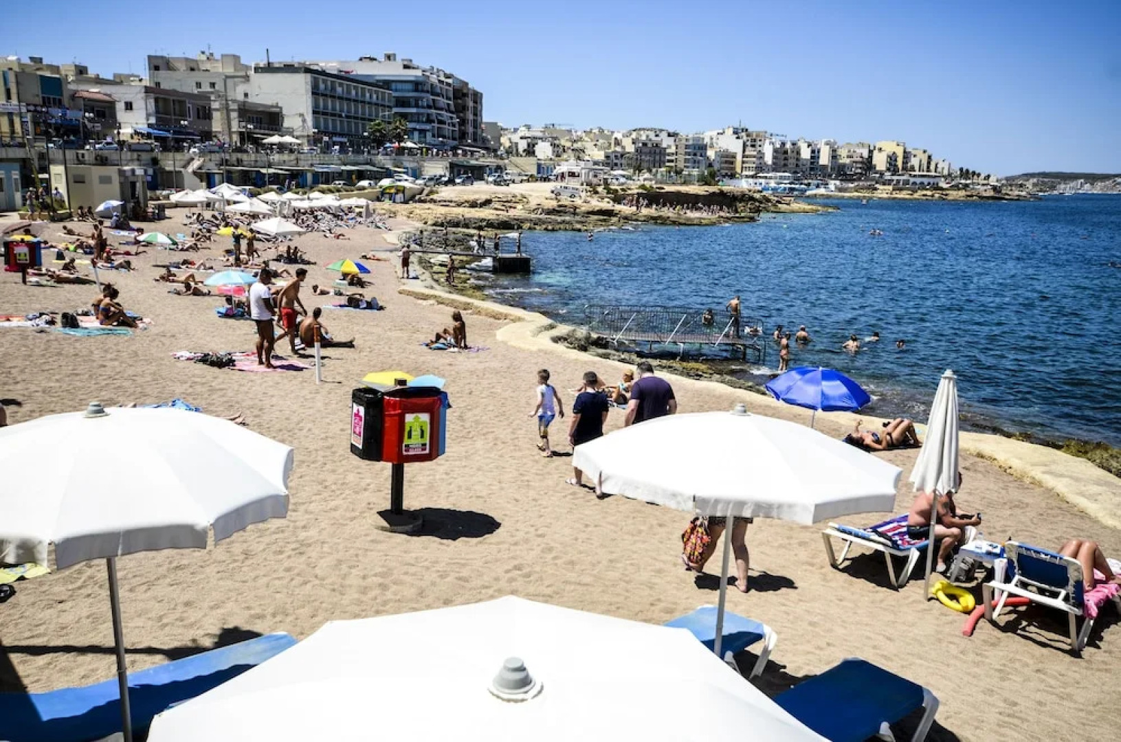 Getawaysmalta - Blue Harbour 2 Seafront 3-bedroom Apt With Large Back Terrace