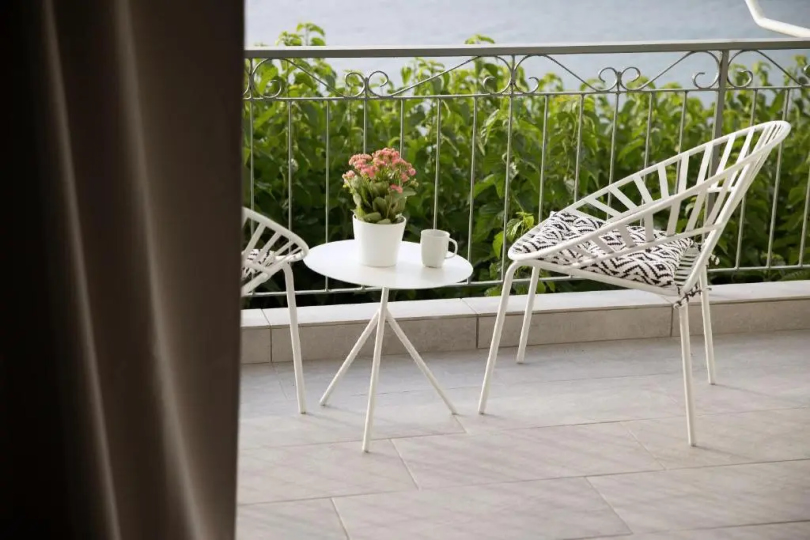 Irida's sea front apartment with astonishing view