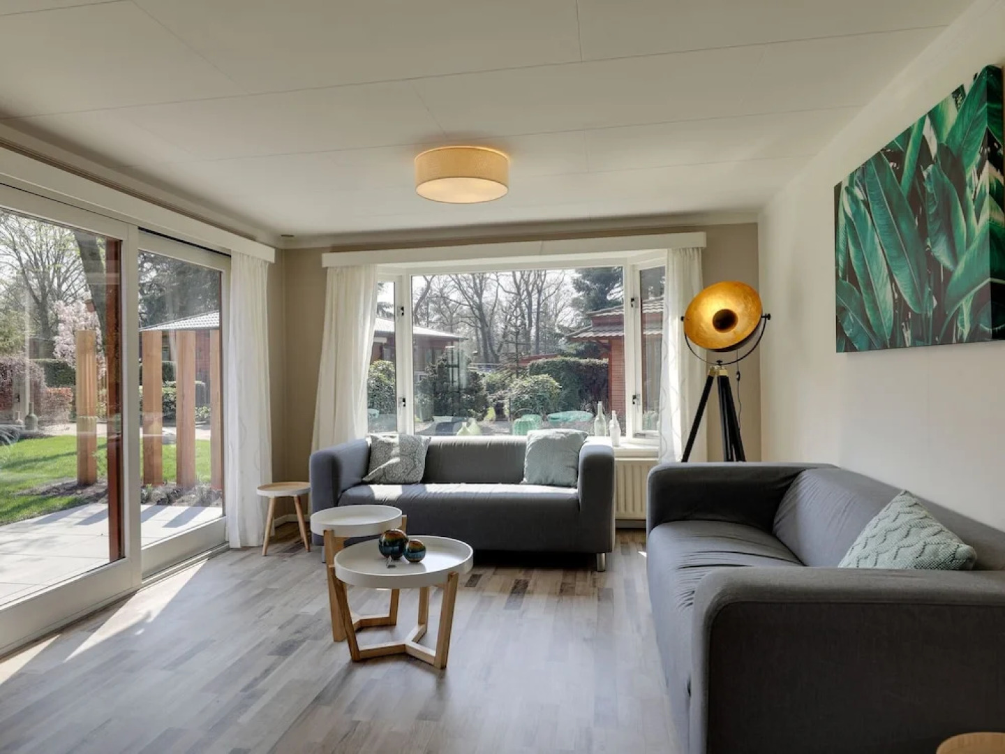 Cozy Wooden Chalet with Privacy near Nature