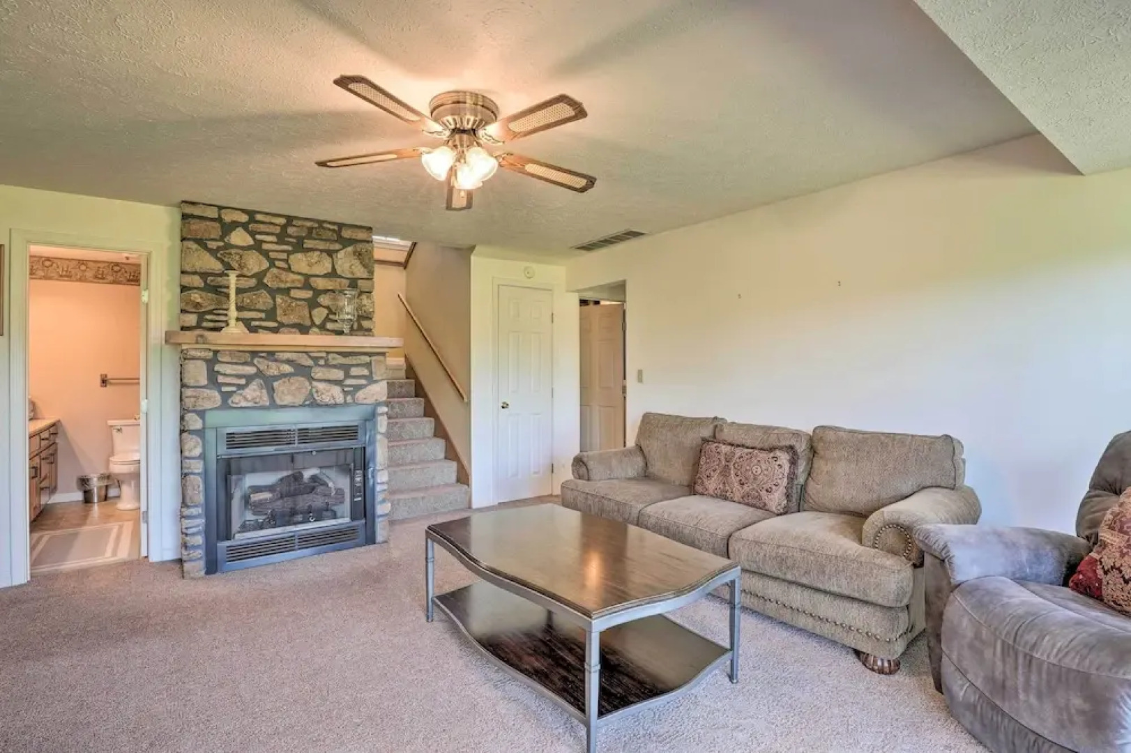 'angler's Ridge' Waterfront Family Getaway!