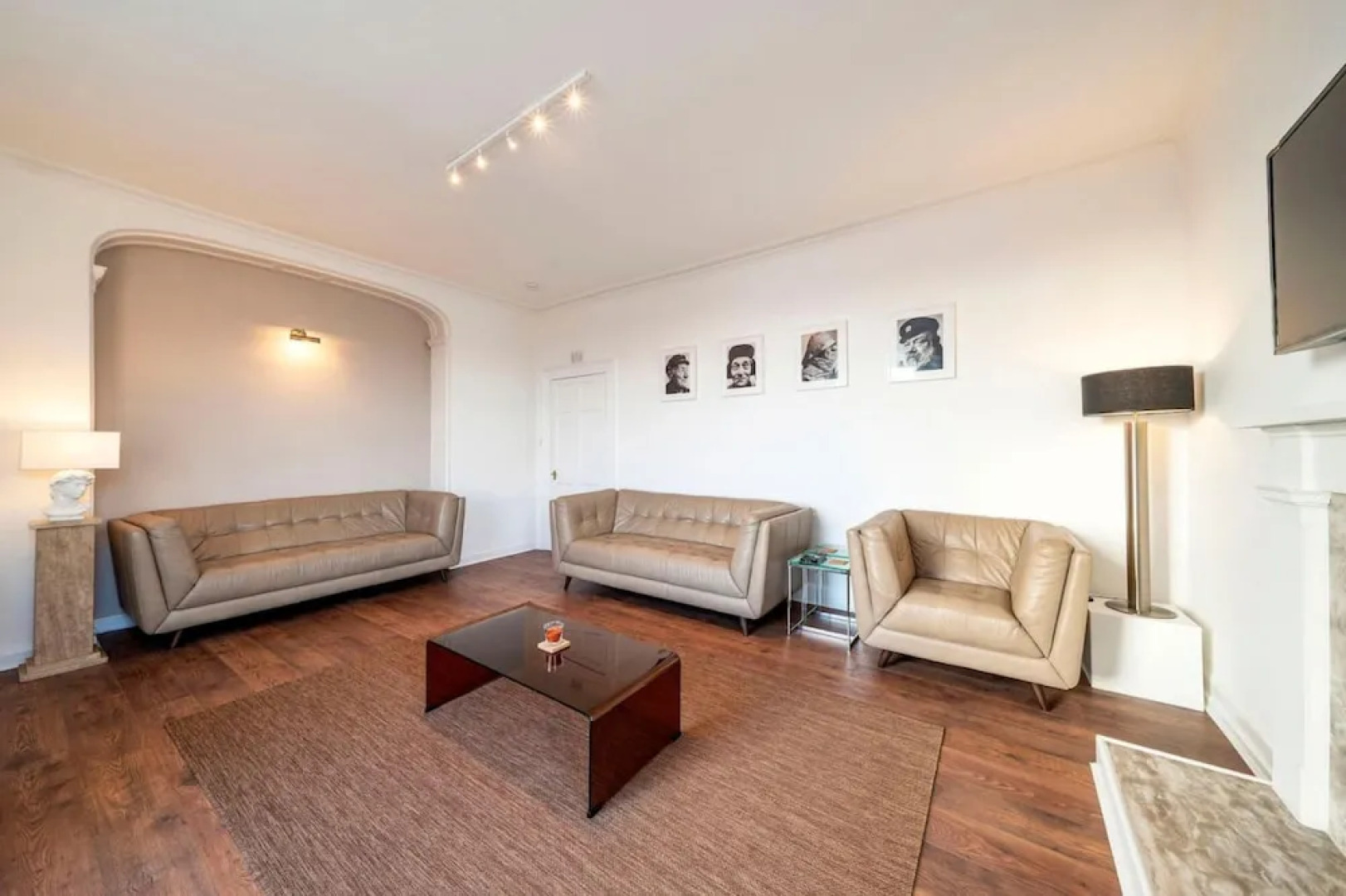 One Shore - Stylish Town House