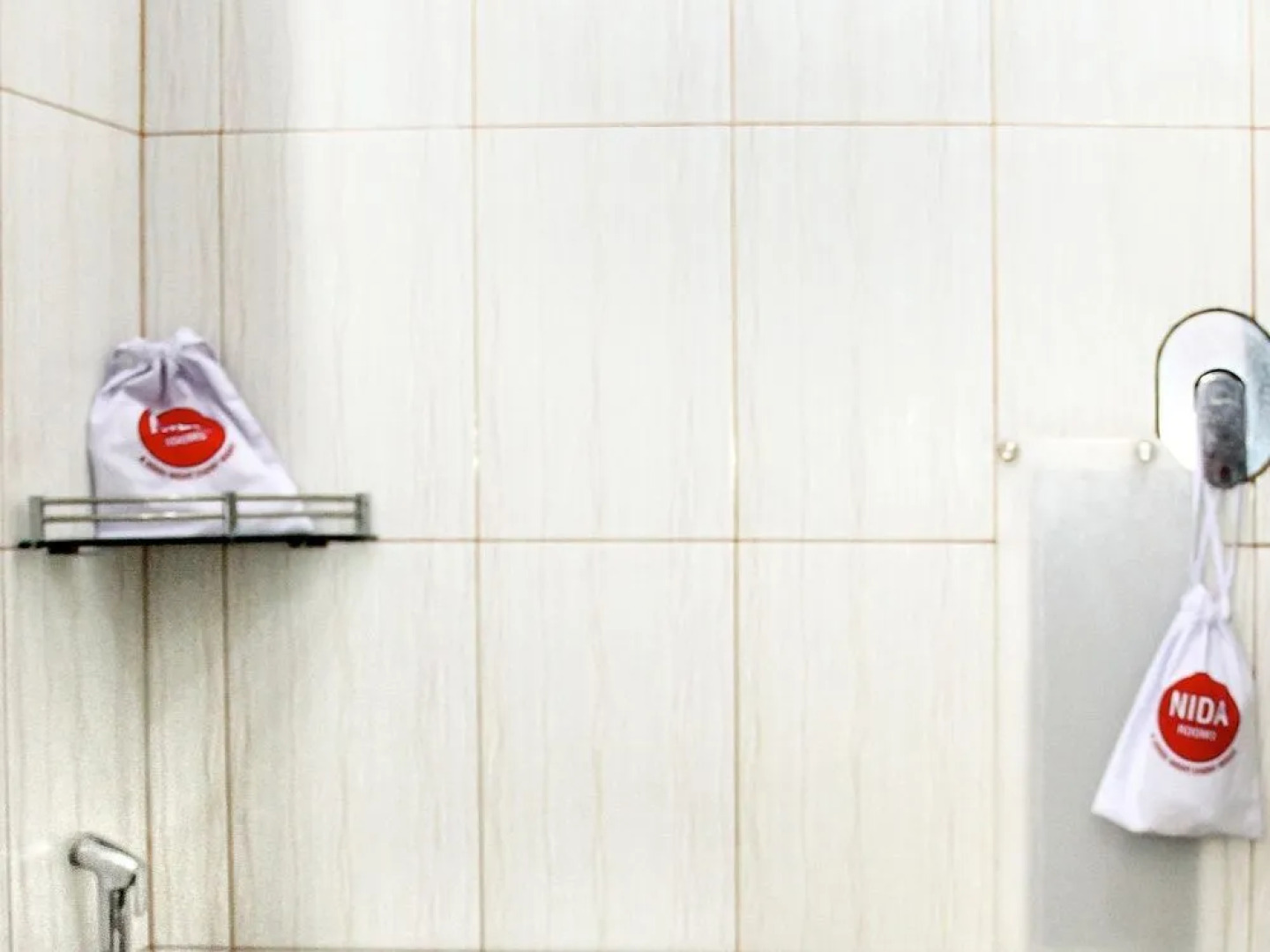 Ten House Guest & Resto by RedDoorz