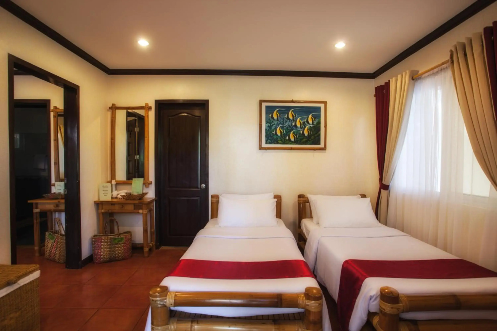 Pura Vida Beach & Dive Resort