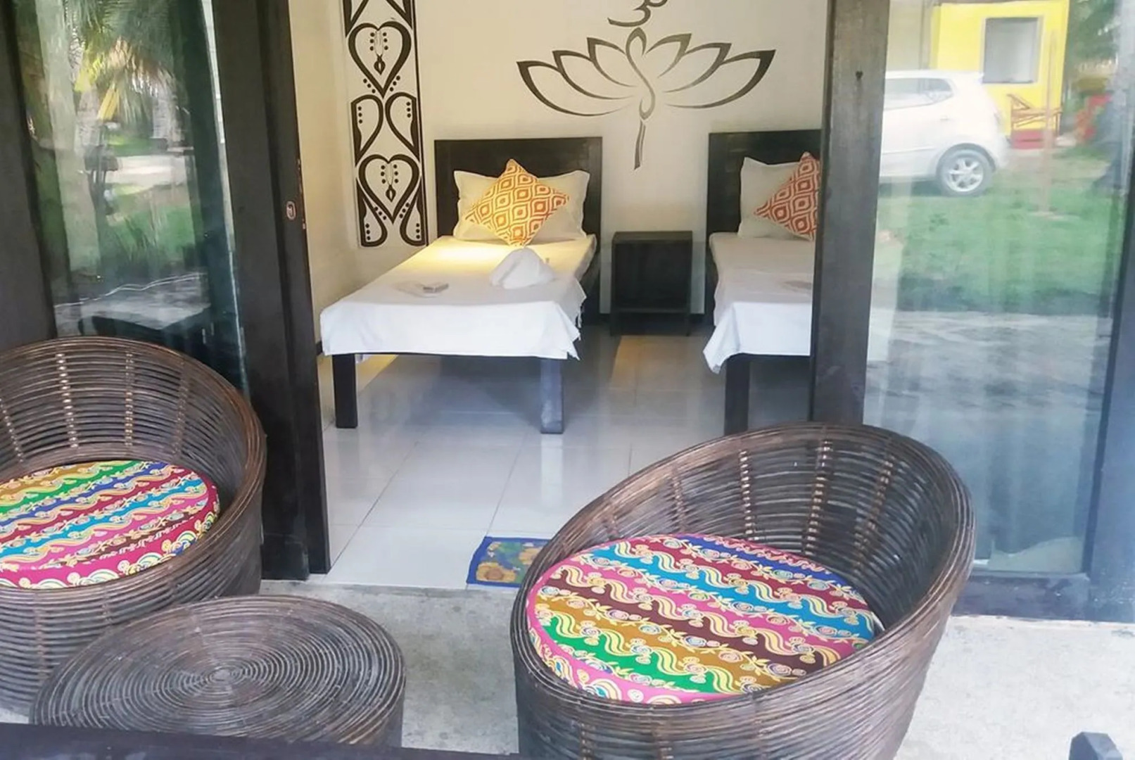 Peace & Love Beach Club