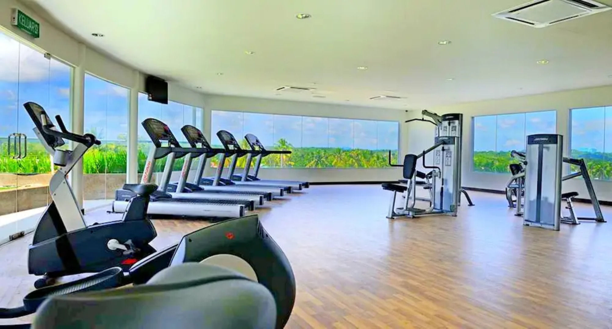 Swiss Garden Residence SS Suite