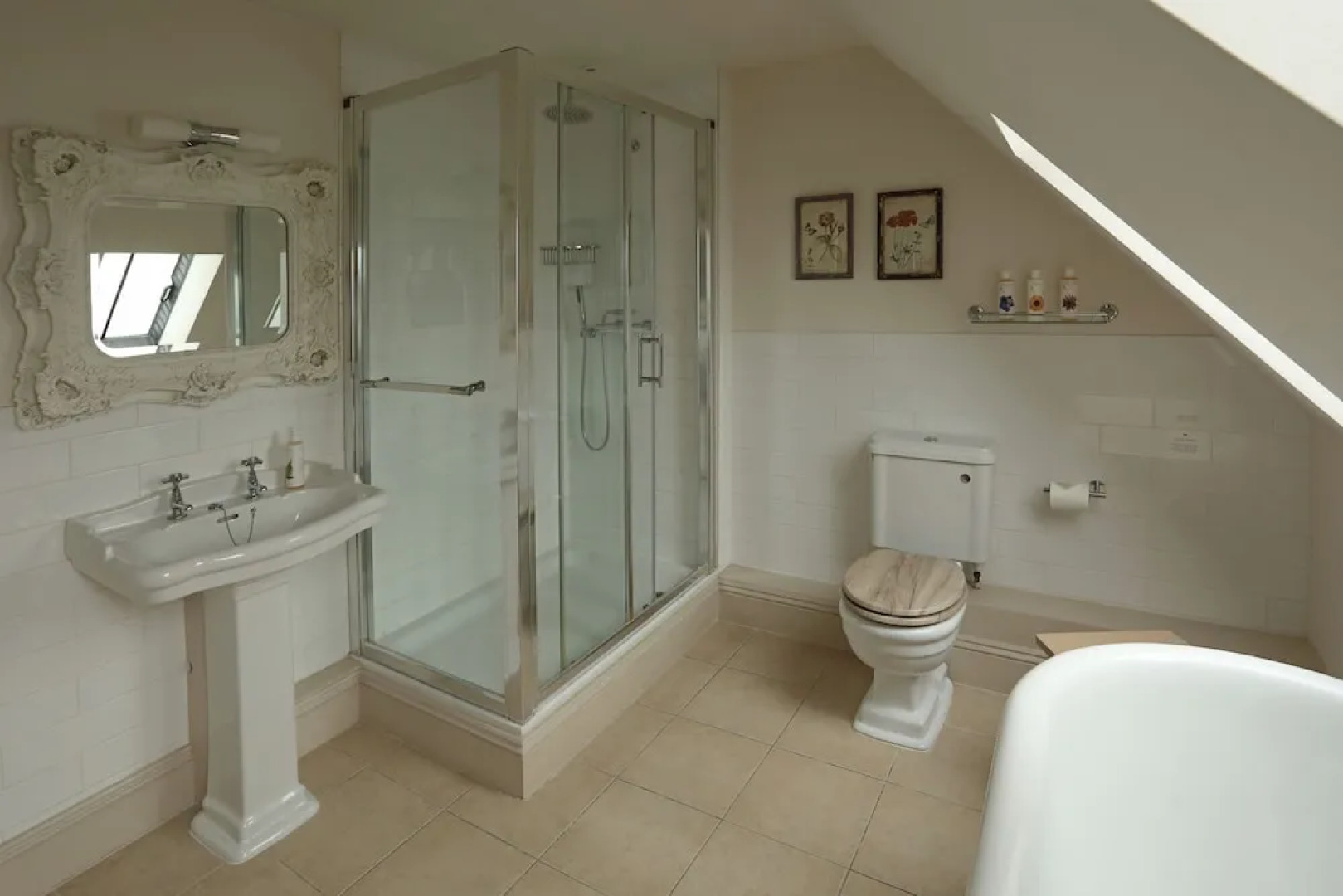 The Feathered Nest Country Inn