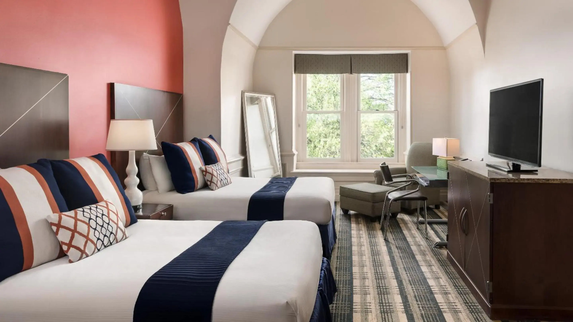 The Mansion On Delaware Ave