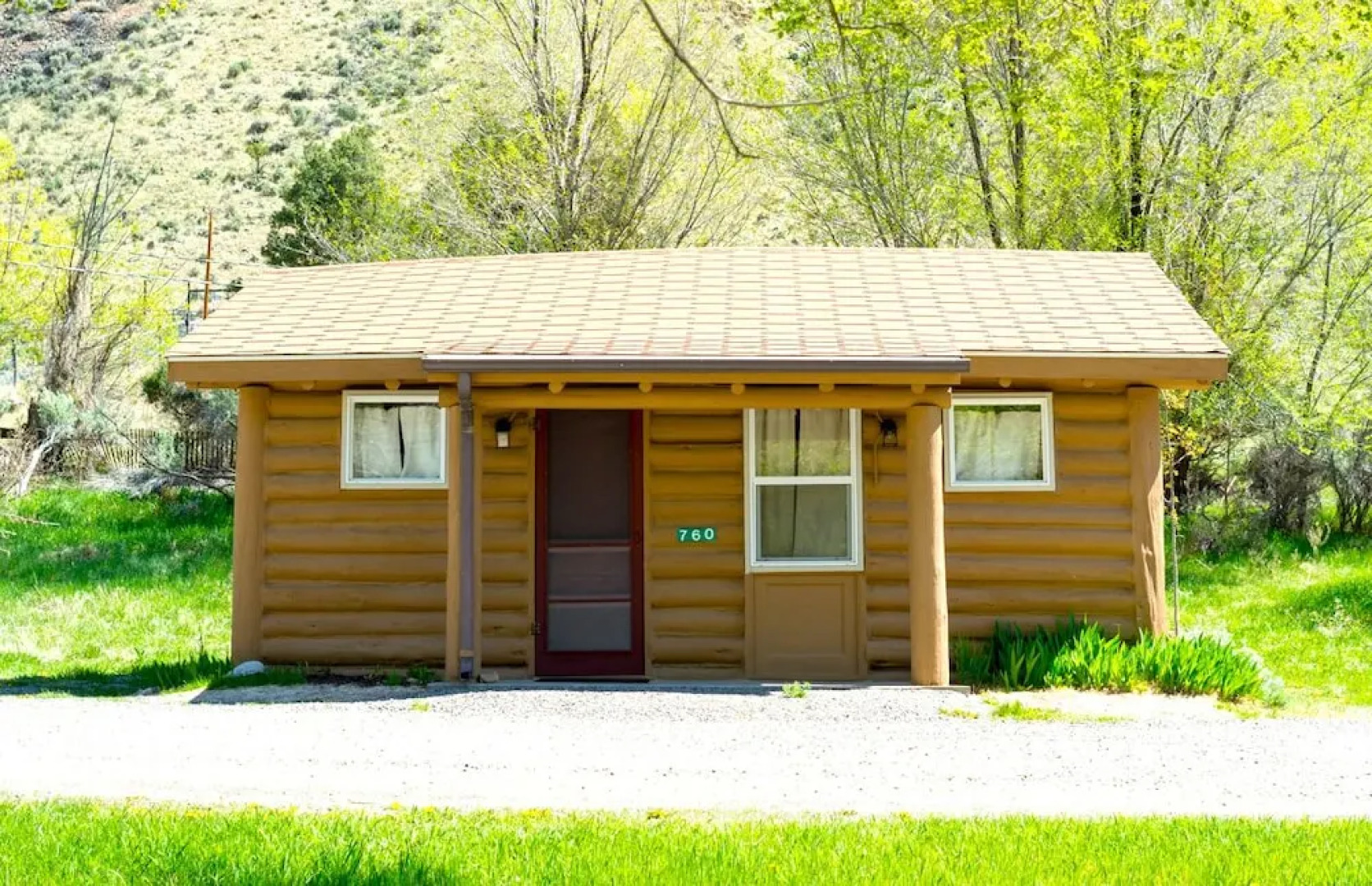 Yellowstone Hot Spring Cabins
