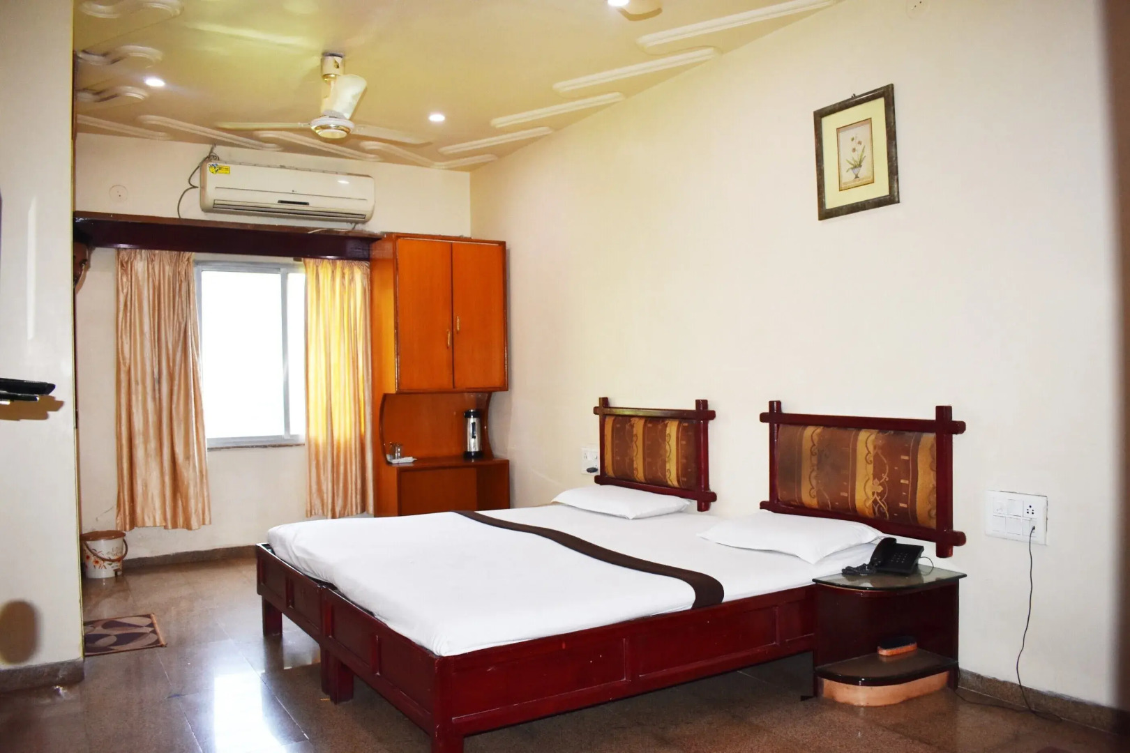 Hotel Vinayak Residency