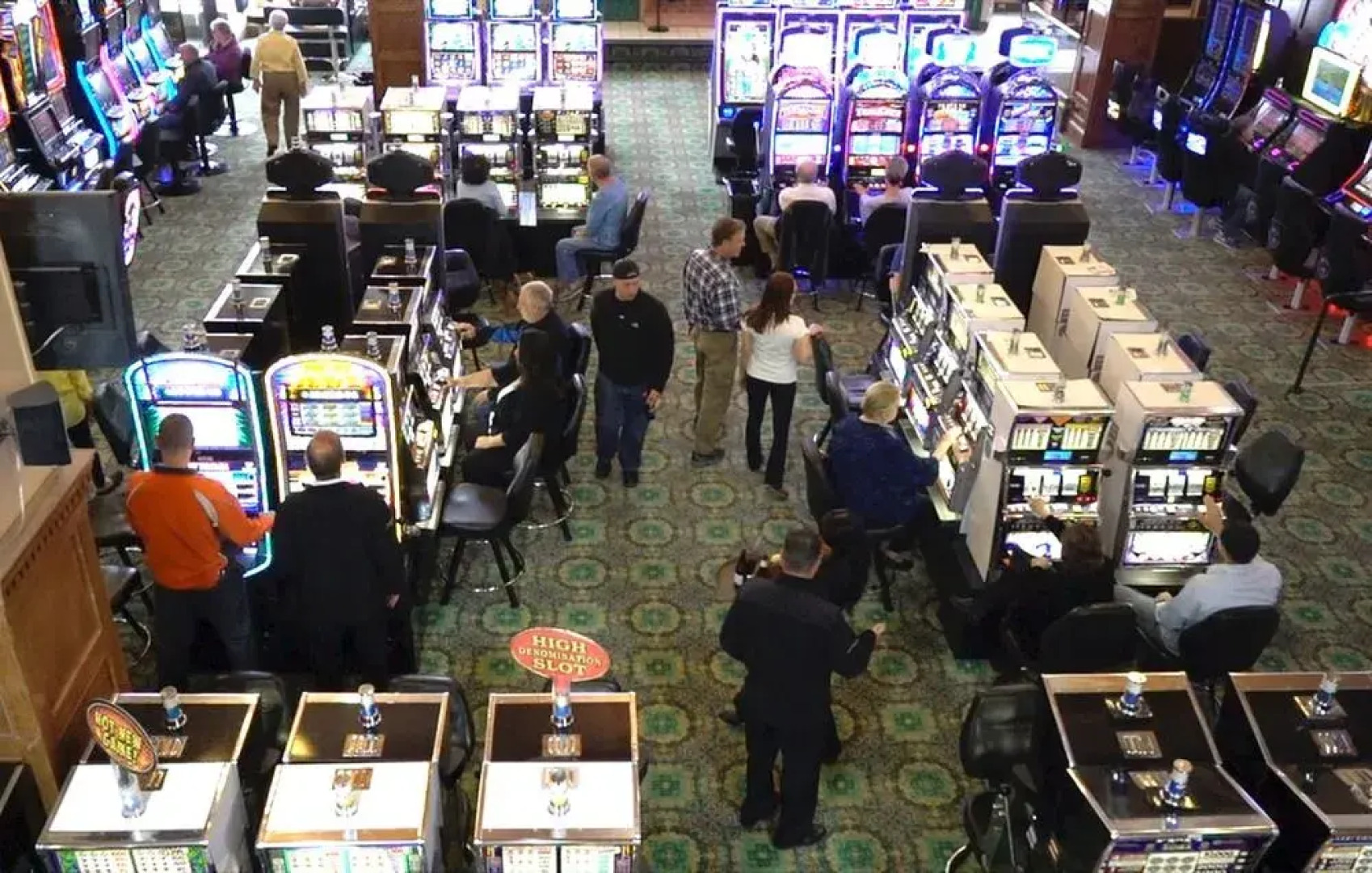 Midnight Rose & McGills Hotel & Casino