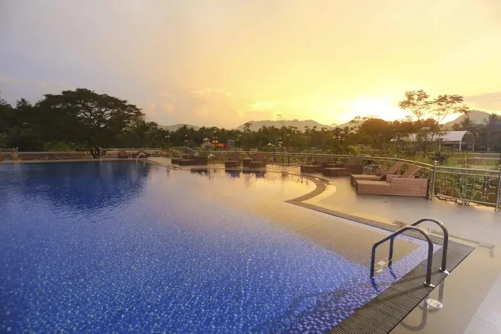 The Grand Mountain Hotel