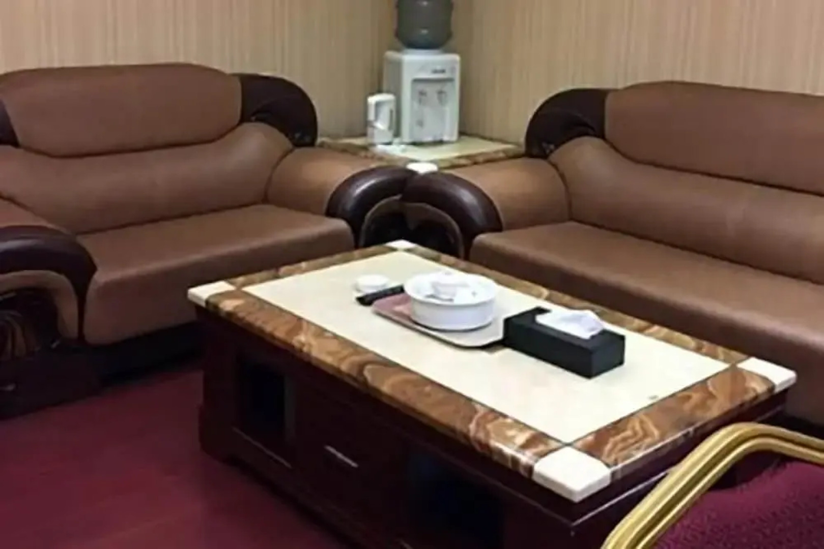 Huayue Business Hotel