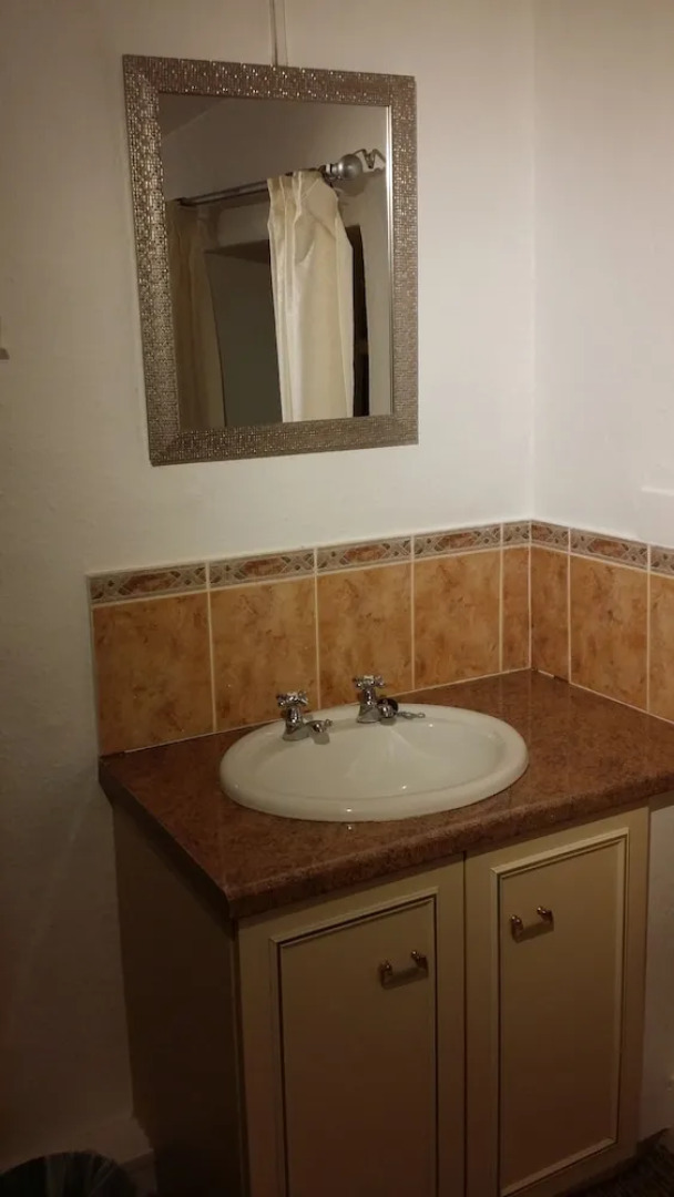 The Olde Three Cocks