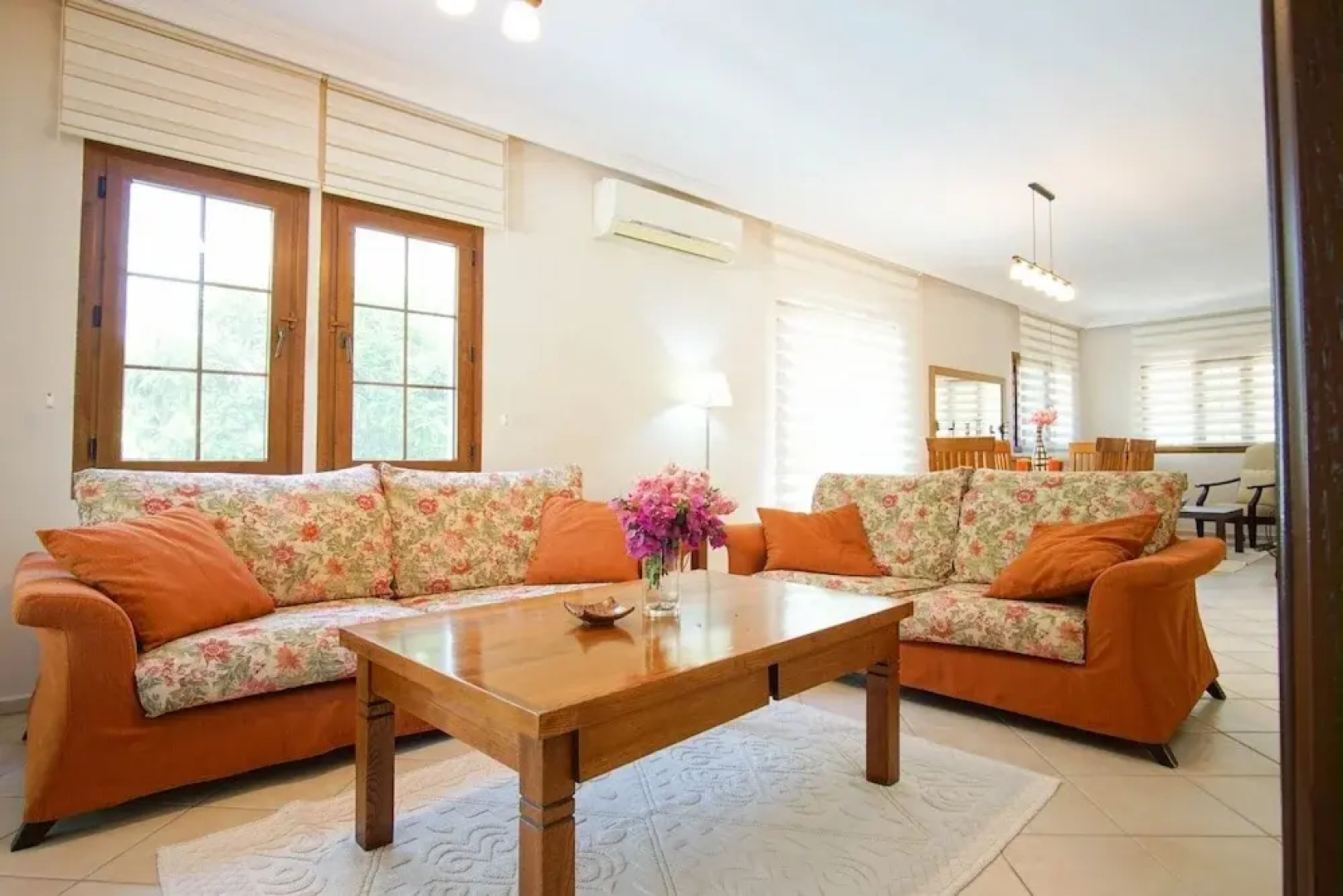 Villa Dolphin
