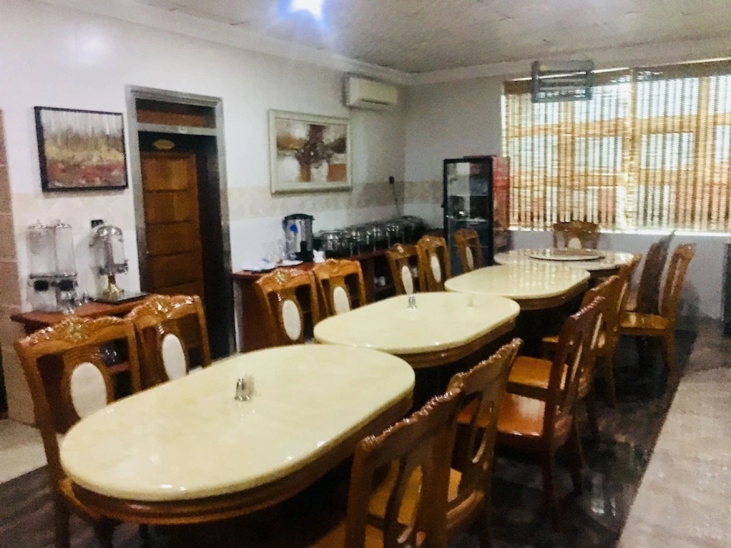 Euc Demodern Hotel & Suites