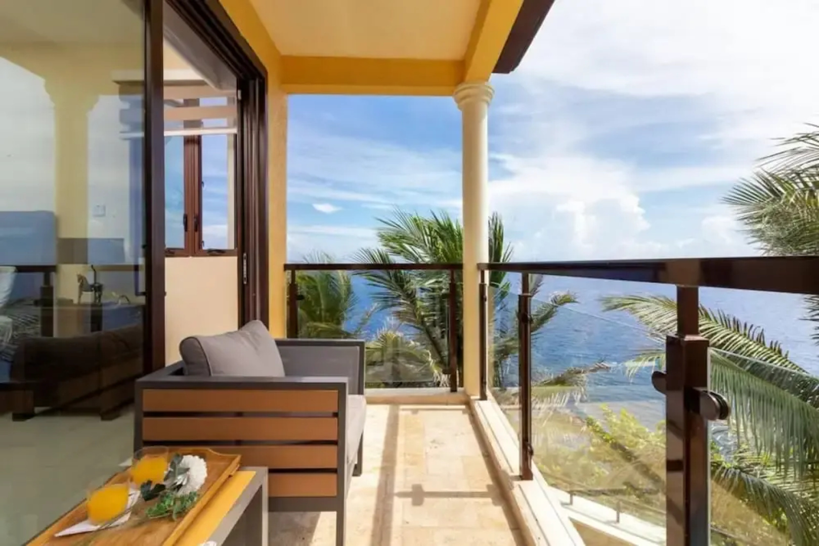 Luxury Oceanfront Villa in Tower Isle