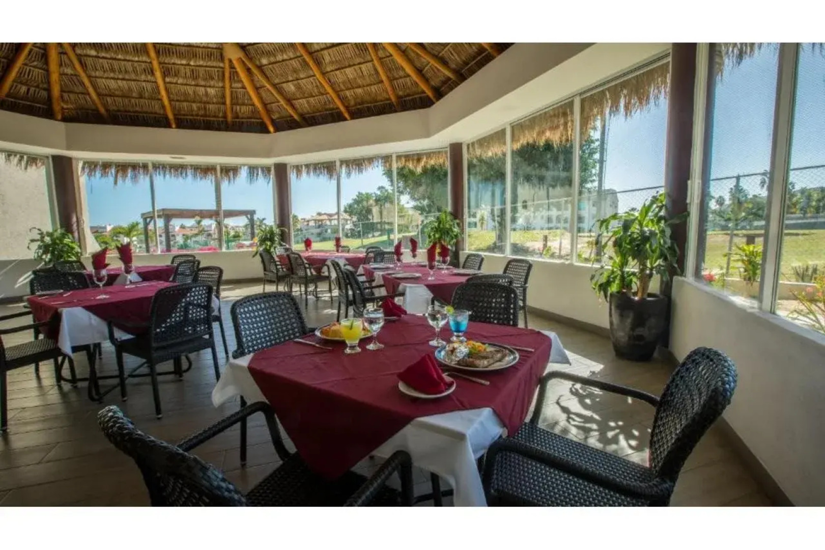 Park Royal Homestay Los Cabos