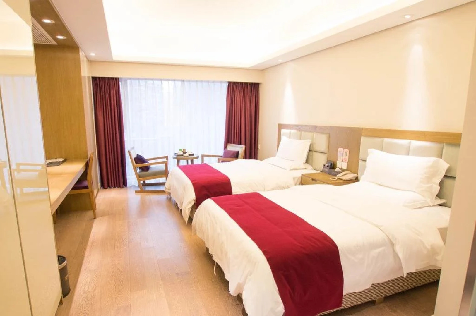 Chengdu Yiting Hotel Shijicheng Xinhuizhan Store