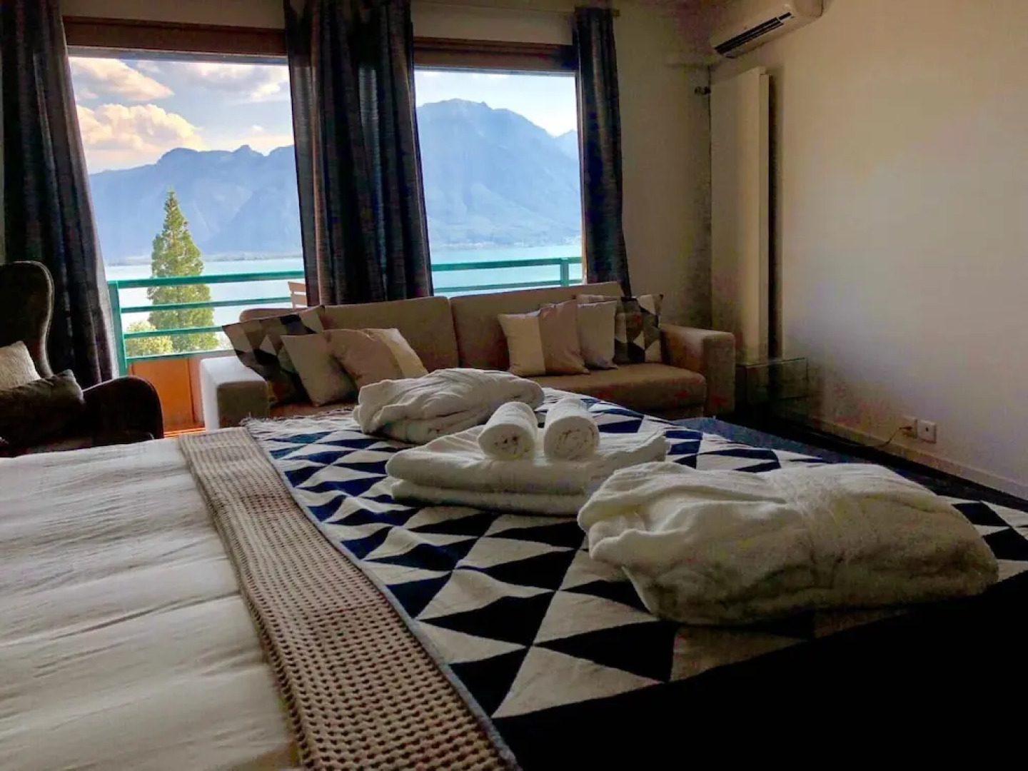 Luxury lake view apartment