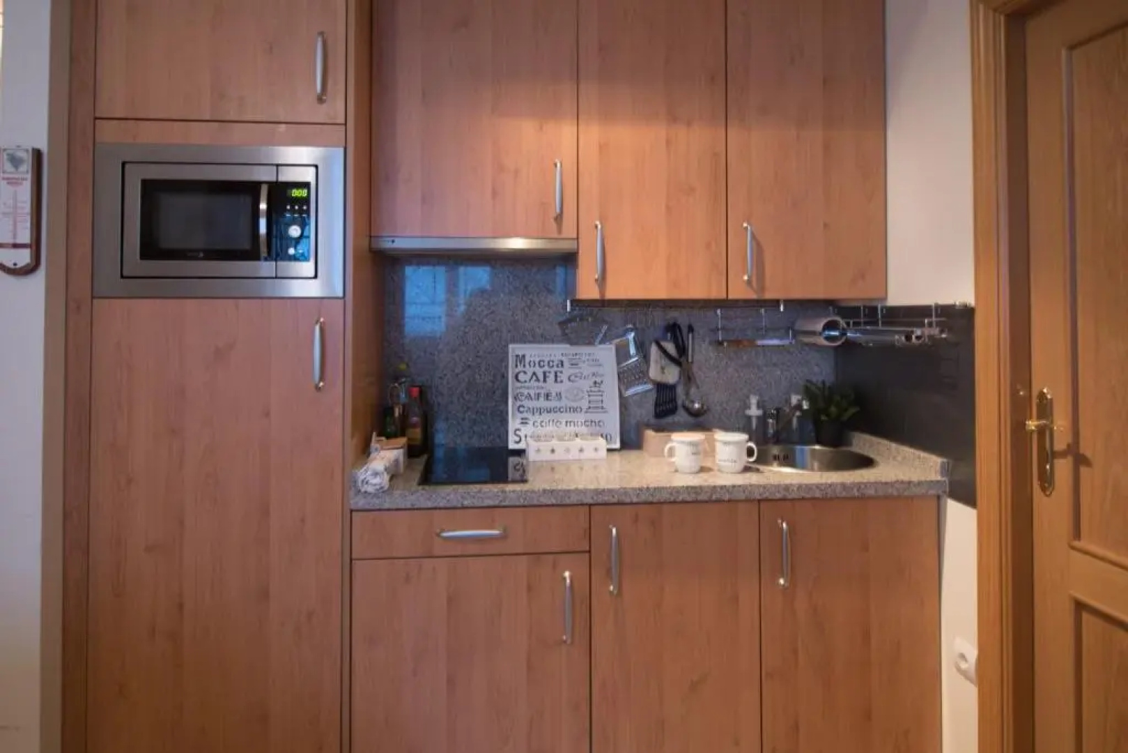 Chezmoihomes Miramar Ski 8 sleeps
