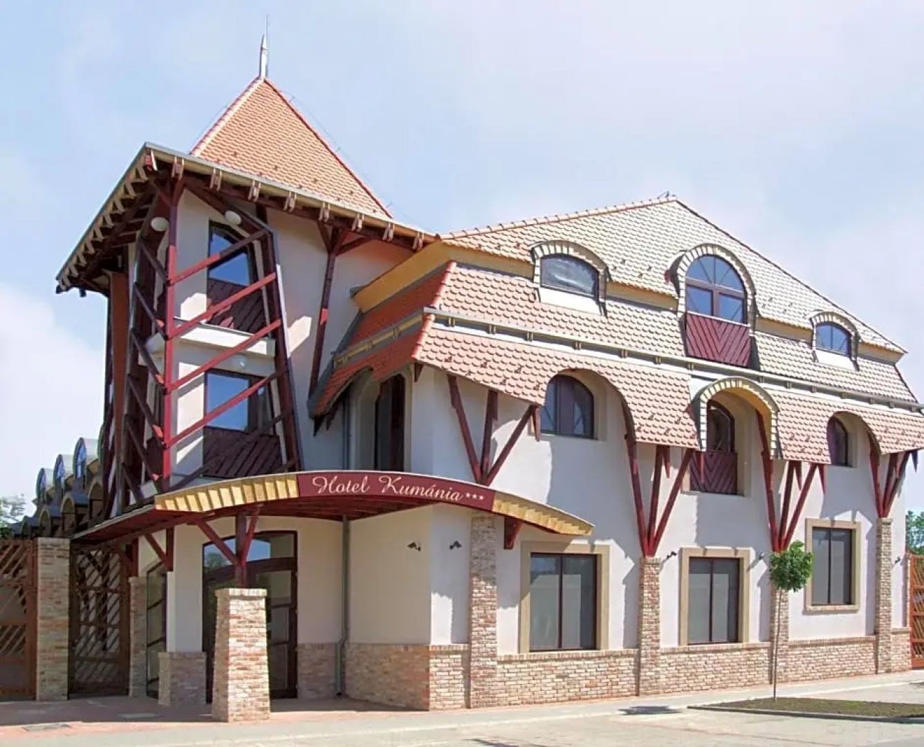 Hotel Kumánia