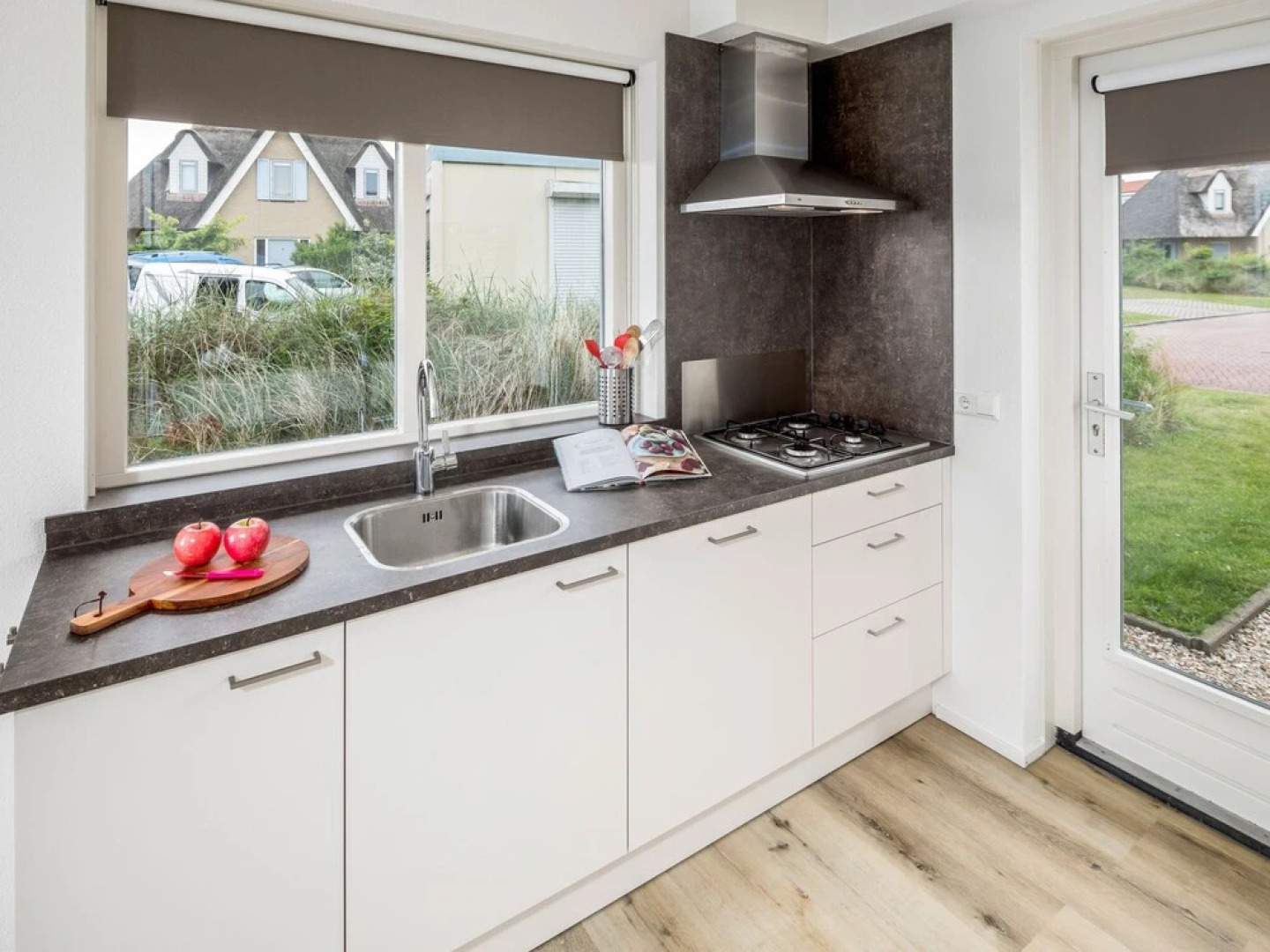 Thatched, Restyled Villa Located in Julianadorp near Sea