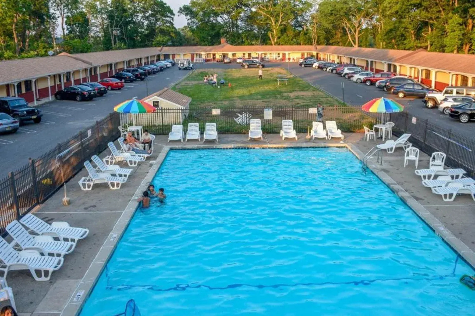 Atlantic Inn & Suites