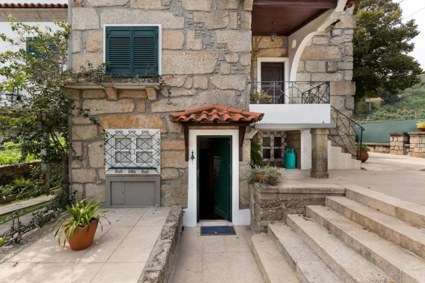 ALTIDO Magic House with Pool