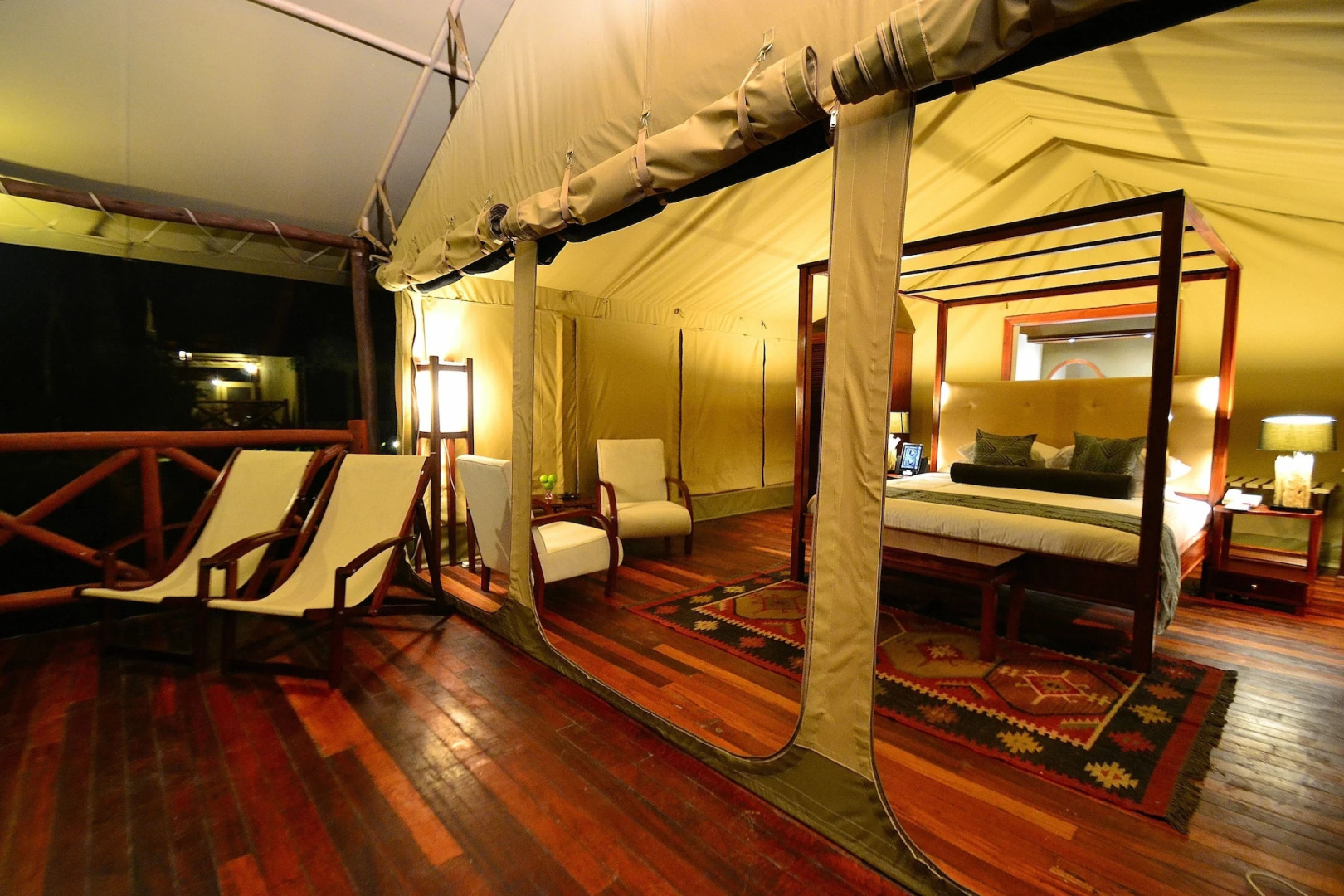 Kiboko Luxury Camp
