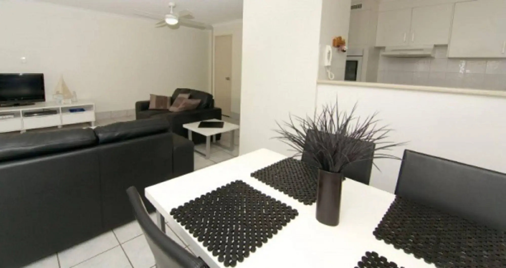 Crystal Beachfront Apartments