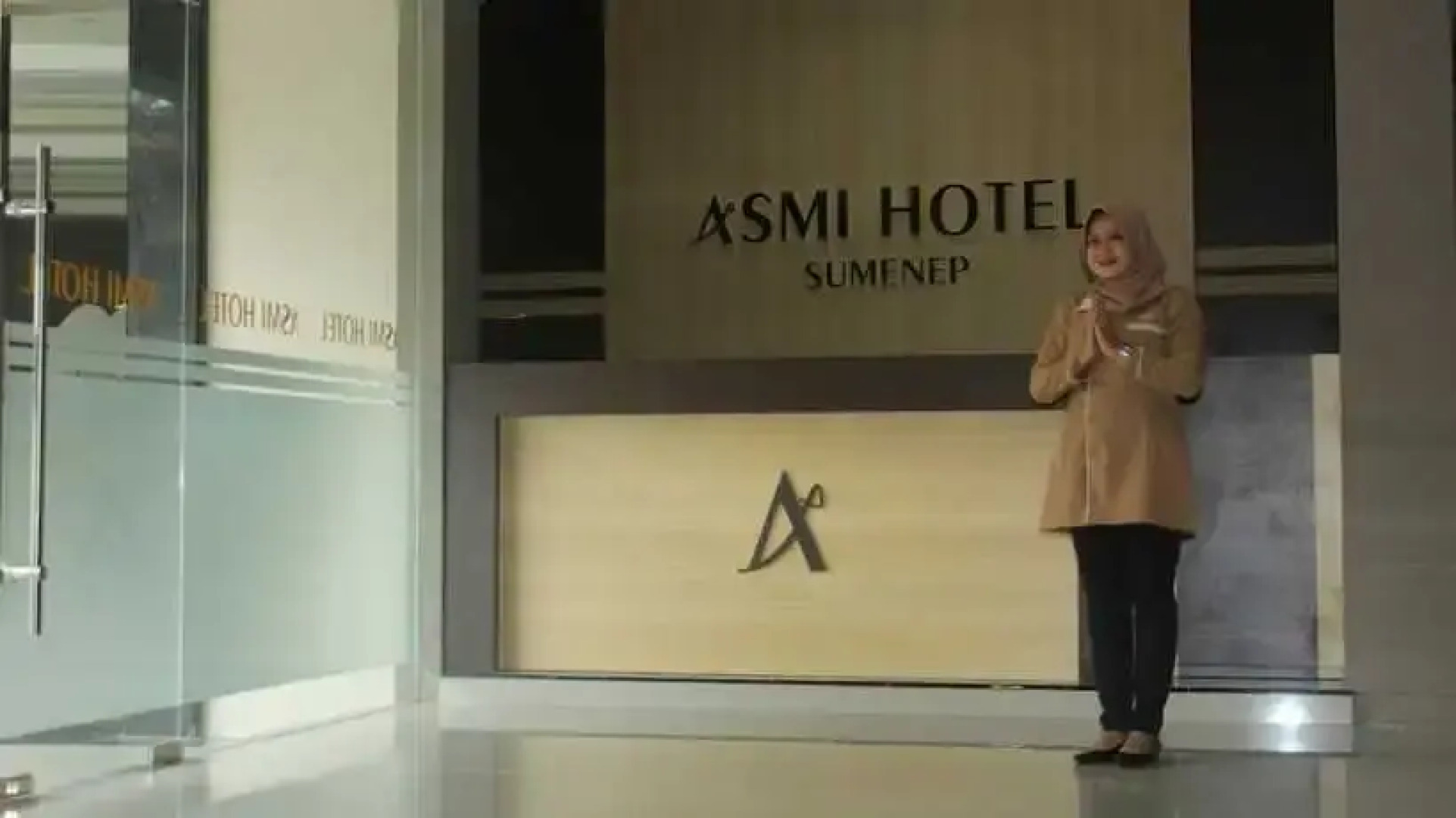 Asmi Hotel