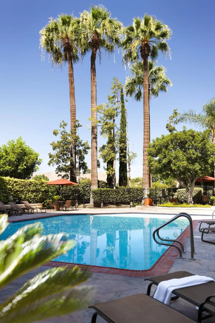 Marriott Riverside at the Convention Center