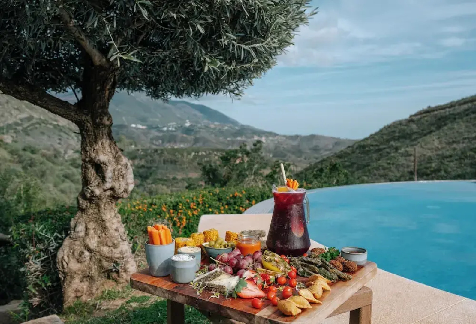 Luxurious 5 Bedroom Villa With Waterfall Closeby