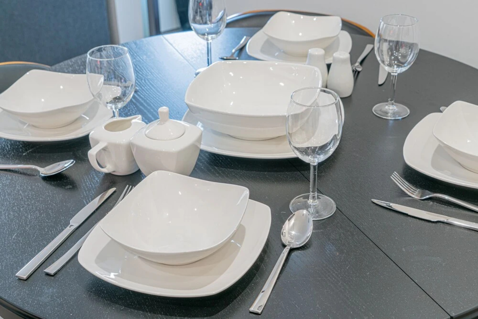 Washington DC Luxury Suites by H