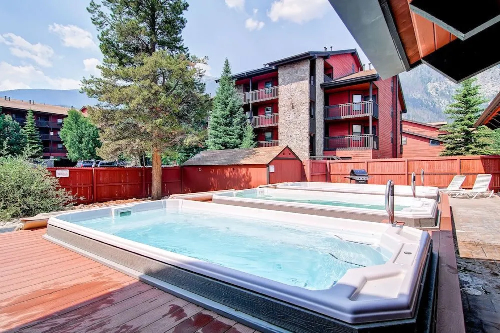 Mountainside Condominiums by CRMR